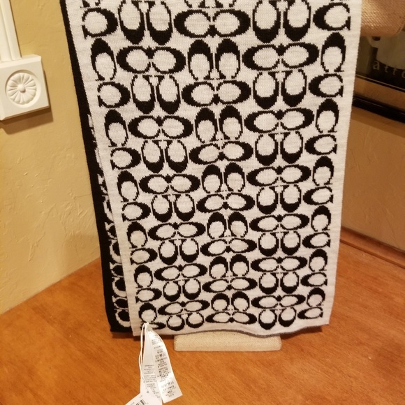 NWT Coach Scarf - Picture 1 of 3